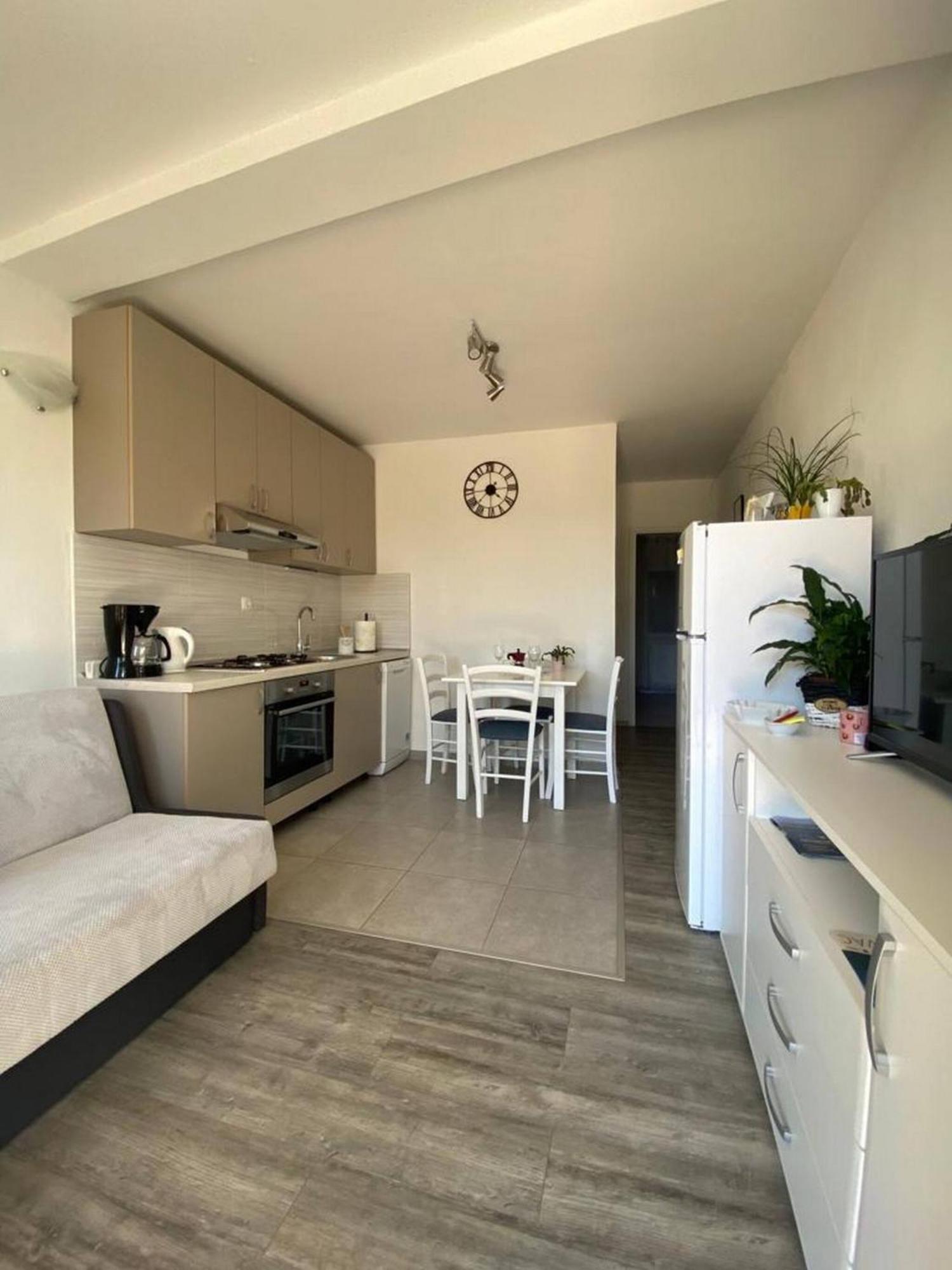 Rural Apartment Ante Drnis Ngoại thất bức ảnh