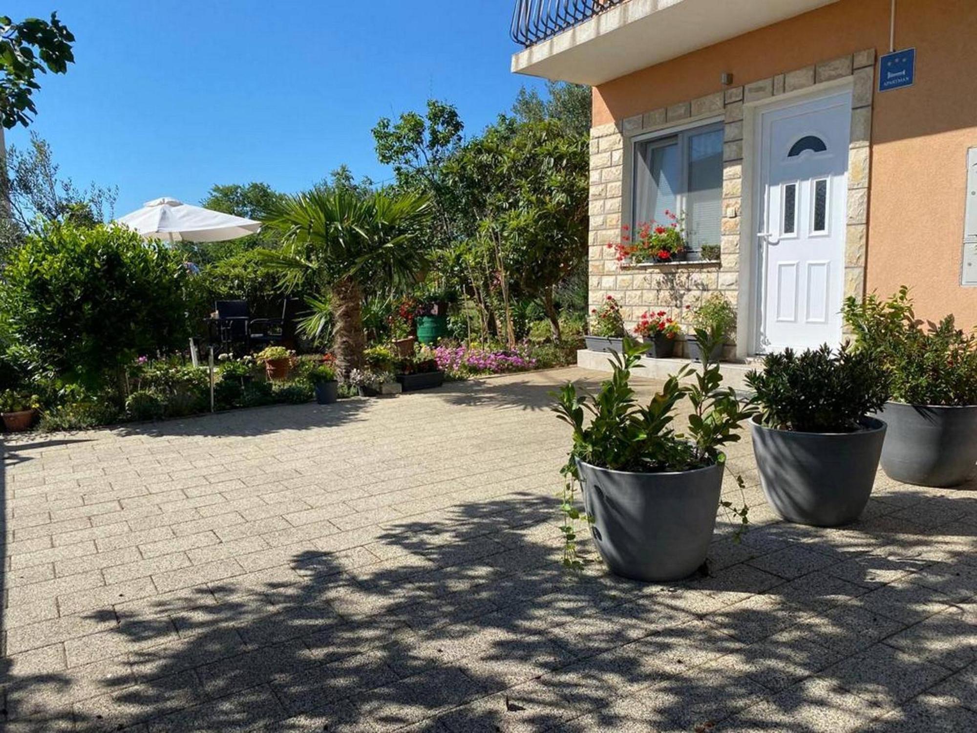 Rural Apartment Ante Drnis Ngoại thất bức ảnh